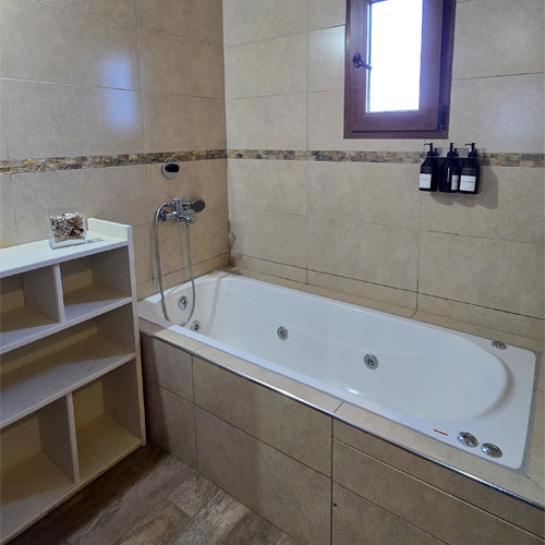 CASA LOS CAUQUENES