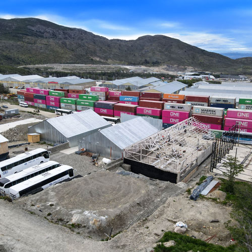 GALPÓN EN BARRIO AKAR