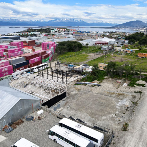 GALPÓN EN BARRIO AKAR