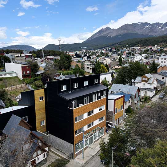 GOBERNADOR VALDEZ 334